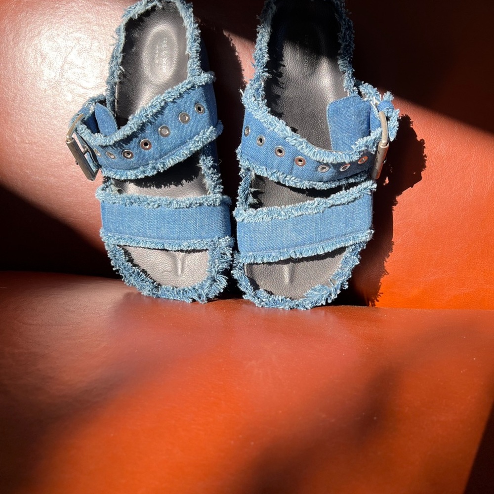 Shoes - Picture 10 of 11